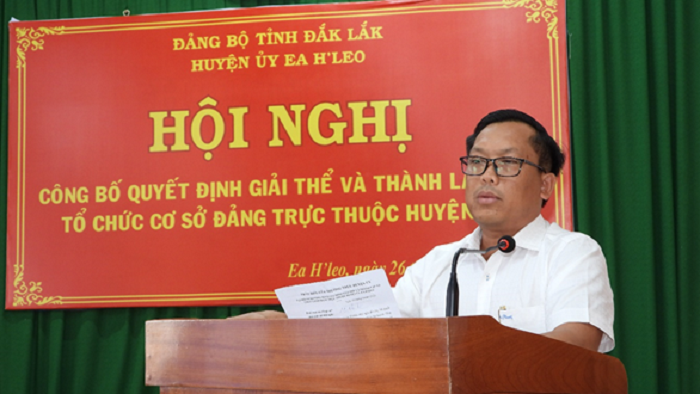 Cong bo Quyet dinh thanh lap TCCSDang 1